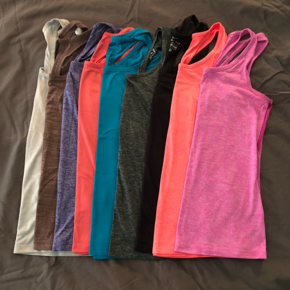 9 XS Nike dryfit tanks!!!!